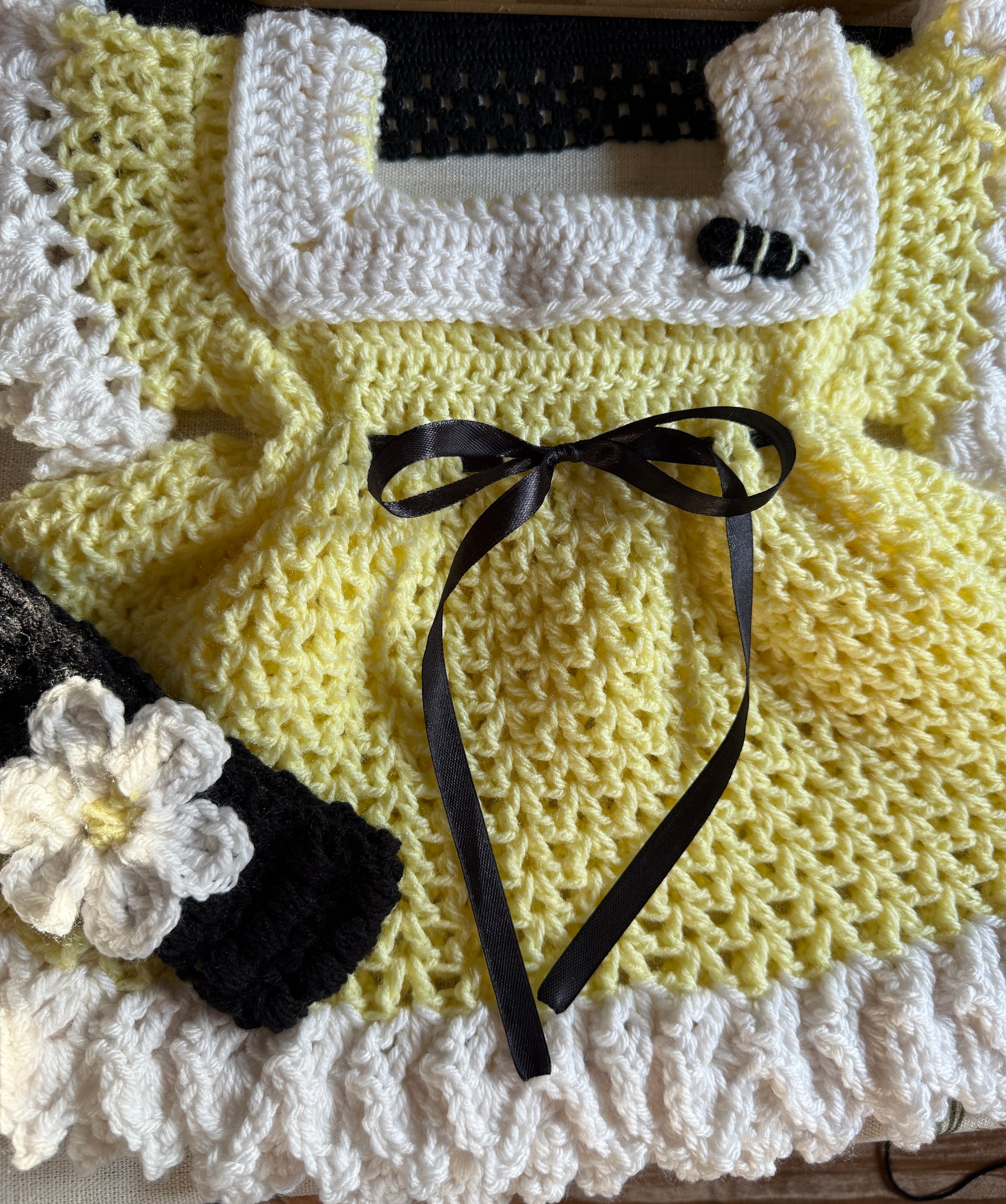 Bumble Bee Dress Set | Crochet Baby Dress (0–6 Months) | Handmade Yellow Baby Outfit with Matching Headband (Copy)
